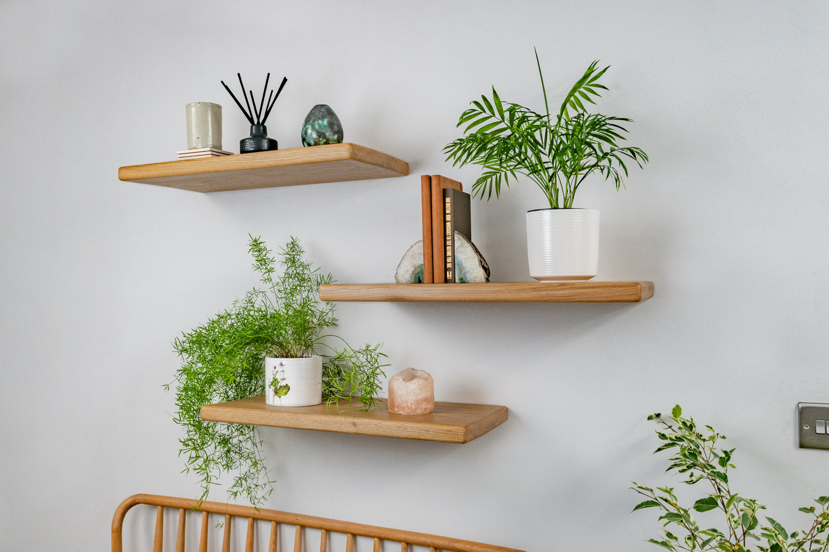 Thin Country Cottage – Natural Oak Floating Shelves