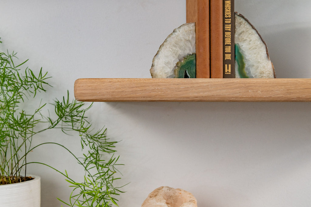 Thin Country Cottage – White Oak Shelves For Plasterboard Walls